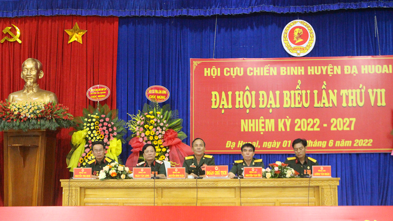 Đoàn Chủ tịch điều hành Đại hội đại biểu Hội Cựu chiến binh huyện Đạ Huoai lần thứ VII, nhiệm kỳ 2022 – 2027