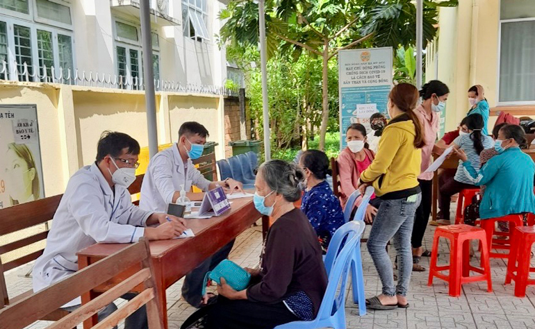 Chương trình khám sàng lọc miễn phí để chủ động phát hiện bệnh lao tại 6 huyện trong tỉnh