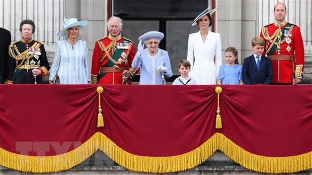 Gia đình Hoàng gia Anh tại Đại lễ Bạch kim kỷ niệm 70 năm Nữ hoàng Elizabeth II lên ngôi, London ngày 2/6