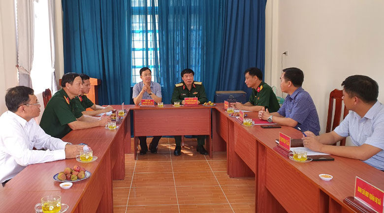 Kiểm tra việc thực hiện công tác Đảng, công tác chính trị 6 tháng đầu năm 2022 tại Ban CHQS xã Đạ Tông