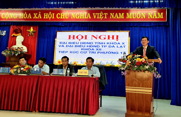 Các đại biểu HĐND tỉnh và thành phố Đà Lạt tiếp xúc cử tri
