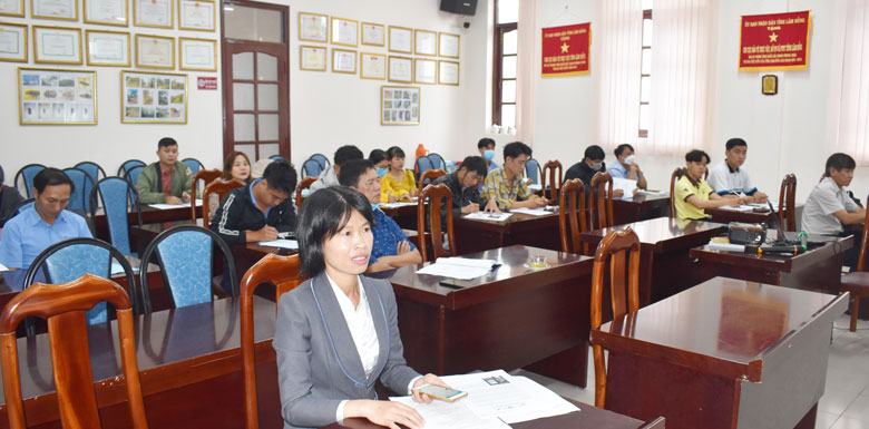 Đại diện Trung tâm Nông nghiệp các huyện, thành trong tỉnh Lâm Đồng tham dự hội thảo