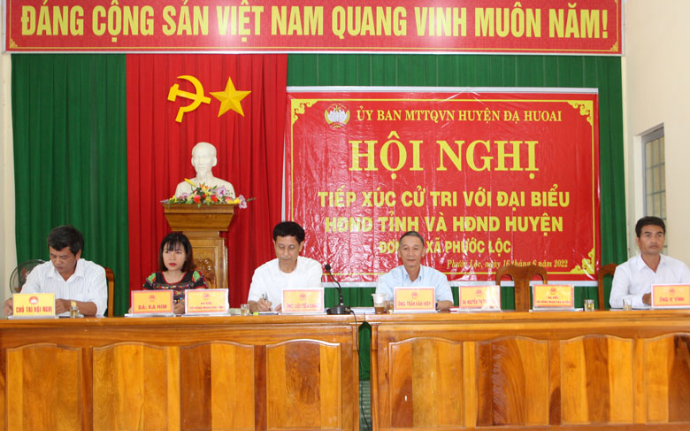 Đại biểu HĐND tỉnh Khóa X và HĐND huyện Đạ Huoai khóa XI tiếp xức cử tri tại xã Phước Lộc