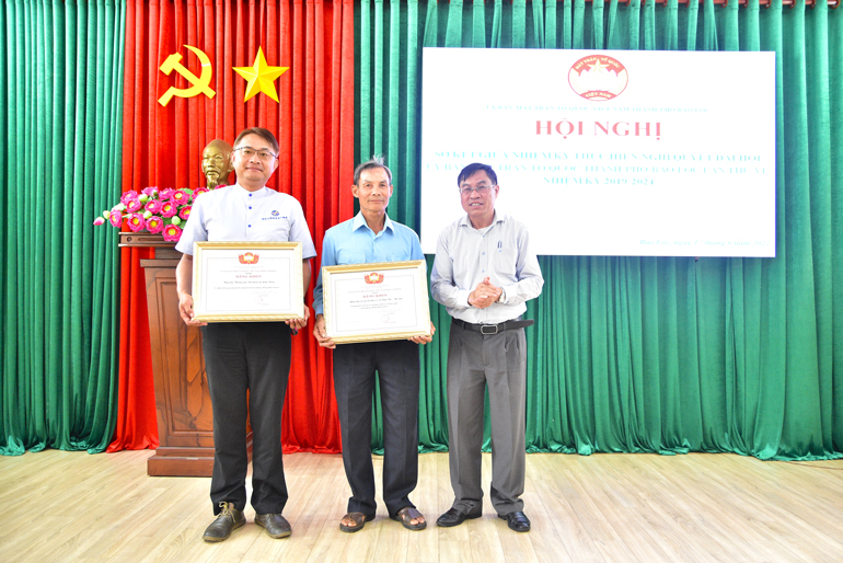 Các tập thể nhận bằng khen của Ủy ban Mặt trận Tổ quốc Việt Nam tỉnh Lâm Đồng