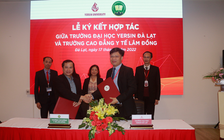 Trường Đại học Yersin Đà Lạt ký kết hợp tác với Trường Cao đẳng Y tế Lâm Đồng trong công tác đào tạo nguồn nhân lực y tế