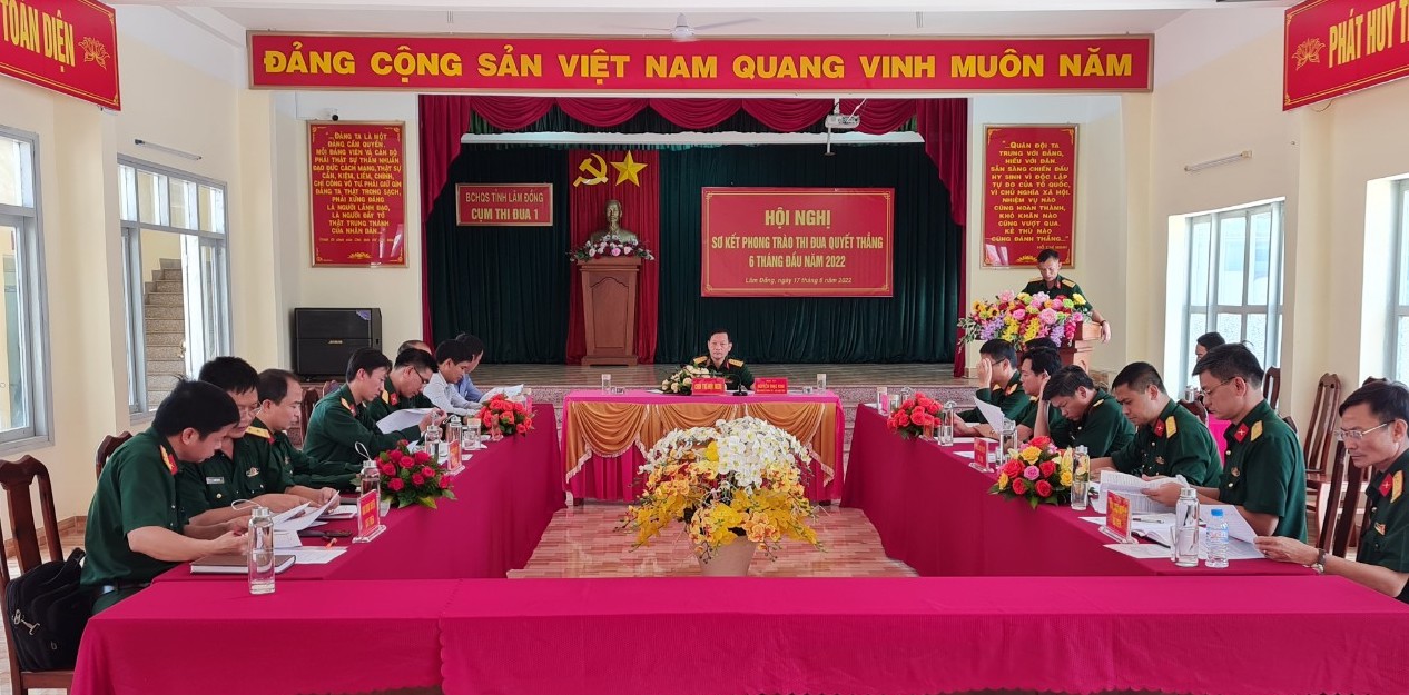 Đại diện chỉ huy Ban Chỉ huy quân sự Thành phố Bảo Lộc và các huyện: Di Linh, Bảo Lâm, Đạ Huoai, Đạ Tẻh, Cát Tiên tham dự Hội nghị sơ kết phong trào thi đua quyết thắng 6 tháng đầu năm 2022