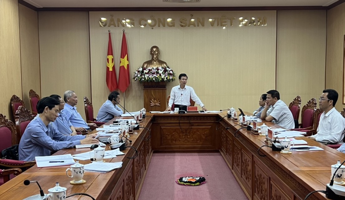 Đồng chí Đinh Văn Tuấn – Bí thư Huyện uỷ Di Linh chủ trì hội nghị