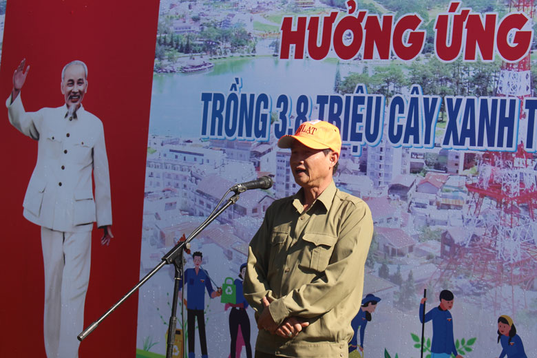 Ông Nguyễn Trọng Ánh Đông - Ủy viên Ban Thường vụ, Trưởng Ban Tổ chức Tỉnh ủy phát biểu tại lễ trồng cây