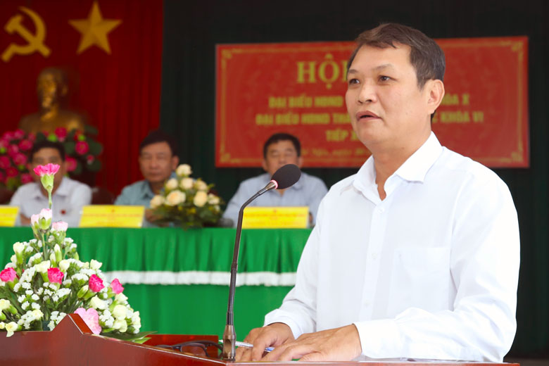 Ông Phùng Ngọc Hạp - Phó Chủ tịch UBND TP Bảo Lộc tiếp thu, giải trình ý kiến của cử tri