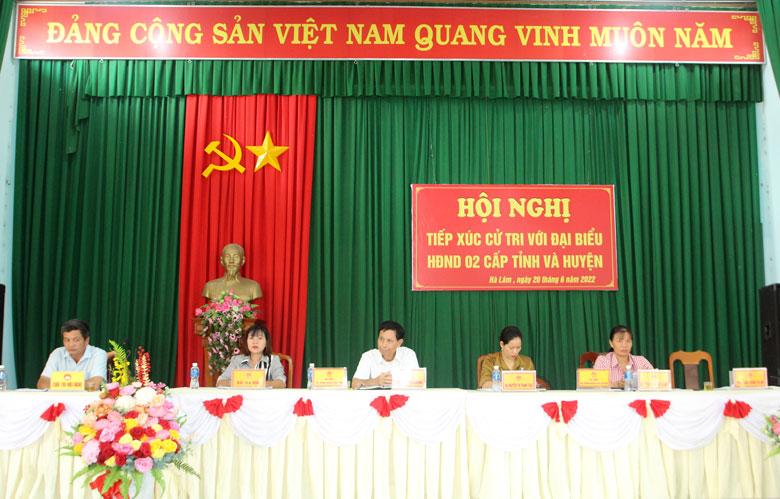 Đại biểu HĐND tỉnh, huyện tiếp xúc cử tri tại Đạ Huoai