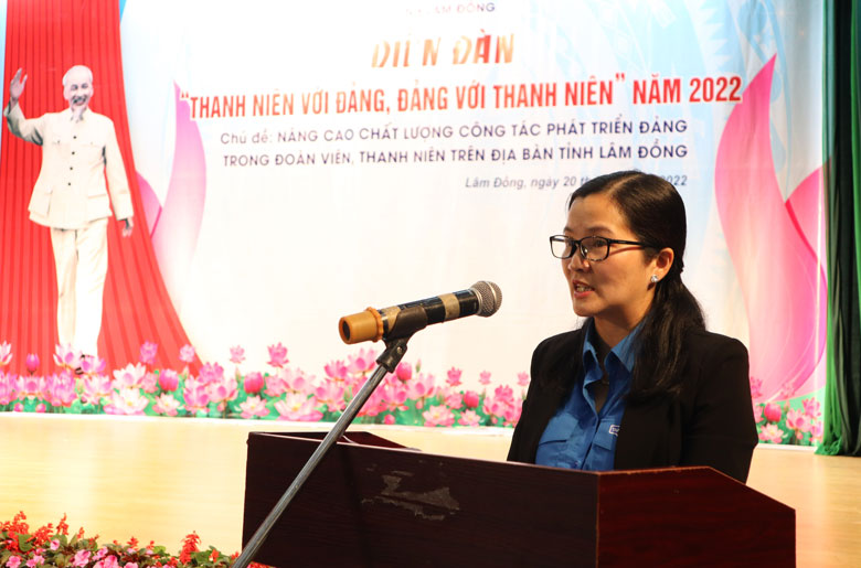 Đồng chí Trần Thị Chúc Quỳnh - Bí thư Tỉnh Đoàn phát biểu kết luận Diễn đàn