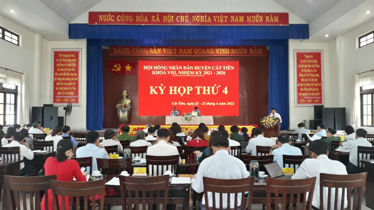 Quang cảnh toàn kỳ họp thứ 4 - Hội đồng Nhân dân huyện Cát Tiên khóa XIII, nhiệm kỳ 2021 – 2026