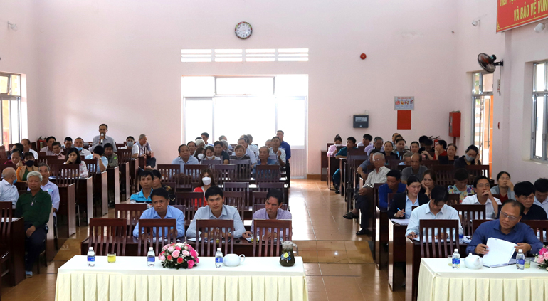 Lãnh đạo TP Bảo Lộc dự buổi tiếp xúc cử tri tại phường Lộc Tiến