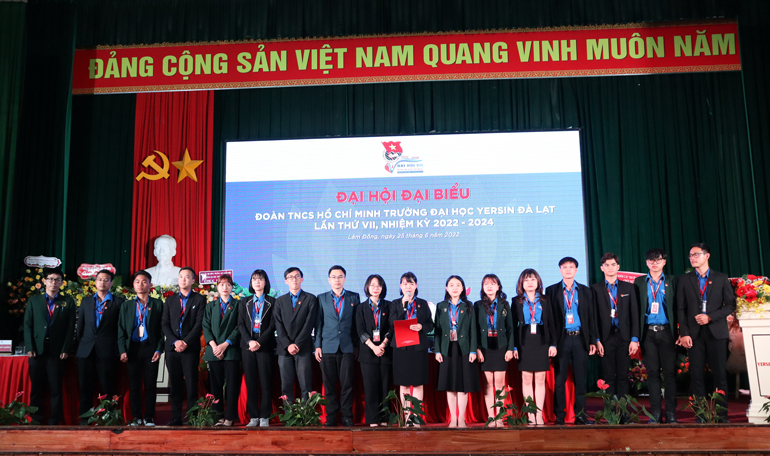 Ban Chấp hành Đoàn Trường Đại học Yersin Đà Lạt khóa VII, nhiệm kỳ 2022 - 2024 ra mắt Đại hội