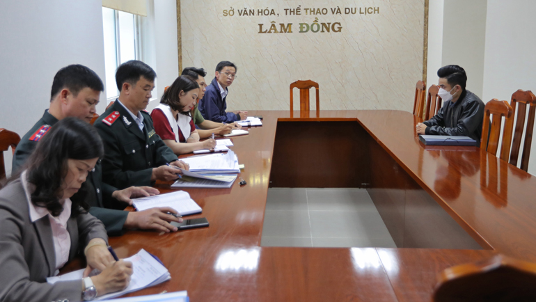 Sở Văn hoá Thể thao và Du lịch tỉnh cùng đơn vị liên quan làm việc với đại diện Công ty TNHH Mây Lang Thang lần đầu ngày 29/6