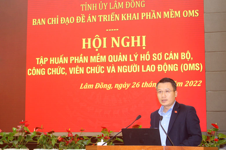  Đồng chí Nguyễn Tiến Dũng – Tỉnh ủy viên, Phó Trưởng Ban thường trực Ban Tổ chức Tỉnh ủy phát biểu khai mạc.
