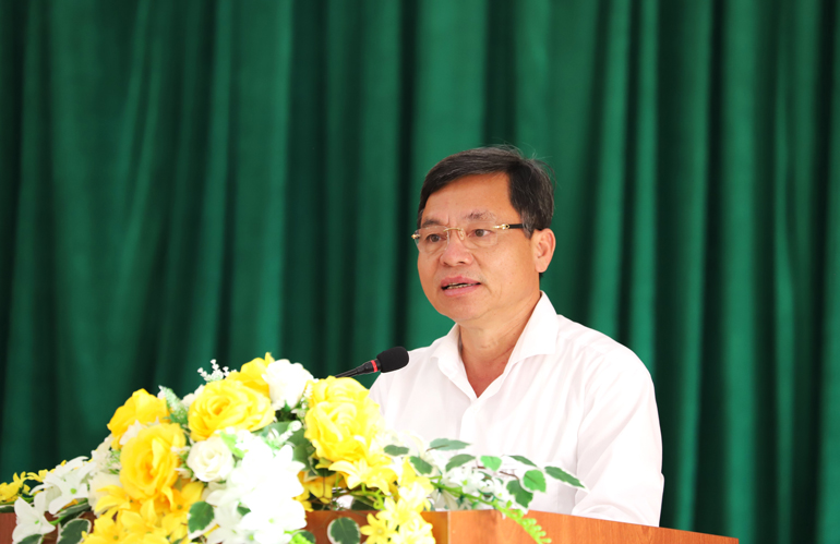 Đồng chí Nguyễn Văn Triệu – Ủy viên Ban Thường vụ Tỉnh ủy, Bí thư Thành ủy, Chủ tịch HĐND TP Bảo Lộc tiếp thu ý kiến của cử tri