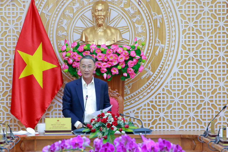 Chủ tịch UBND tỉnh Trần Văn Hiệp kết luận cuộc họp