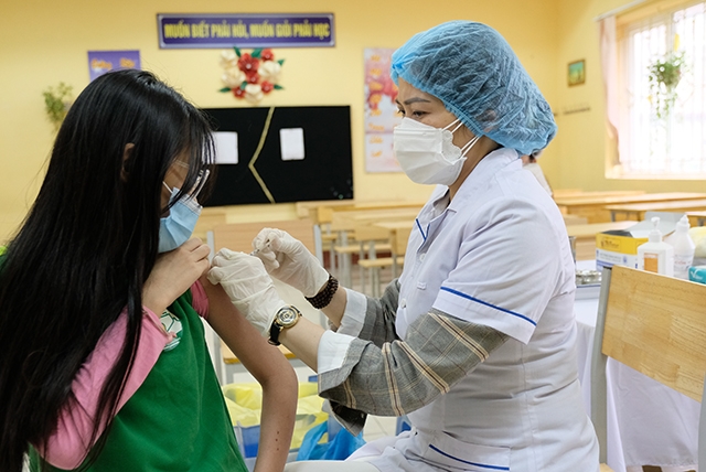 Cần tập trung đẩy nhanh hơn nữa tốc độ tiêm vaccine COVID 19, hoàn thành tiêm vaccine cho trẻ em từ 5 - dưới 12 tuổi trong tháng 8/2022 theo chỉ đạo của Thủ tướng Chính phủ