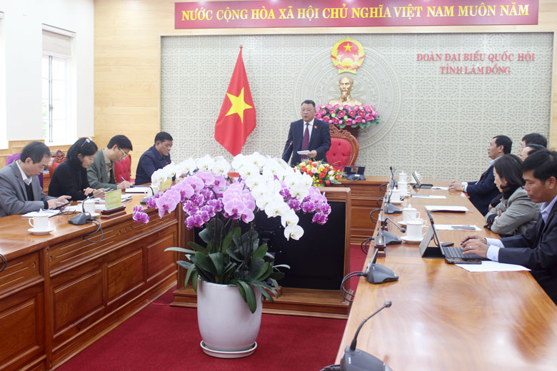 Các đại biểu tham dự phiên chất vấn tại phiên họp thứ 4 – Quốc hội khóa XV tại điểm cầu Đoàn ĐBQH Lâm Đồng