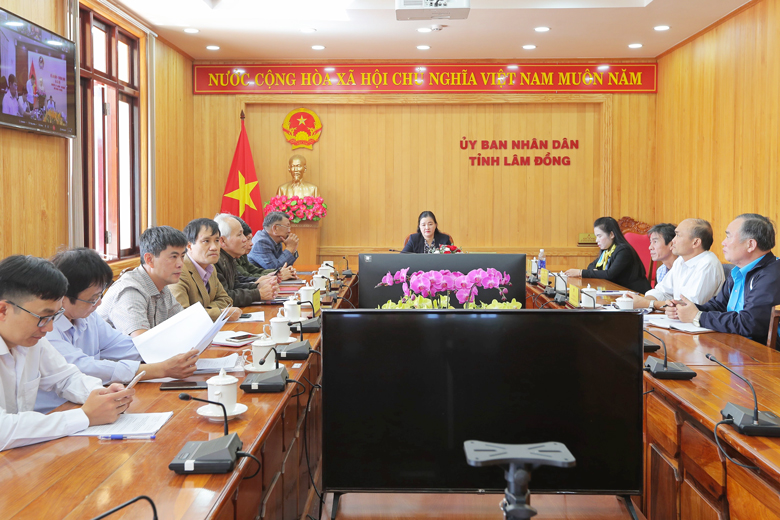 Hội nghị trực tuyến toàn quốc về việc đôn đốc triển khai thực hiện chính sách hỗ trợ tiền thuê nhà cho người lao động tại điểm cầu Lâm Đồng sáng 12/8