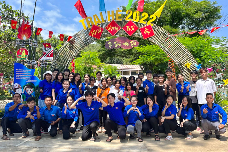 Đoàn viên, thanh, thiếu niên thị trấn Đạ Tẻh cùng tham gia trại hè năm 2022