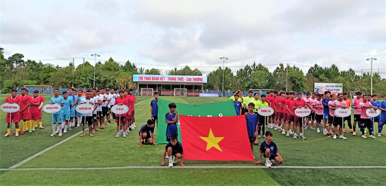 Có 8 đội tranh tài tại vòng chung kết Giải Bóng đá 11 người Đại hội TDTT tỉnh Lâm Đồng lần IX - 2022 
