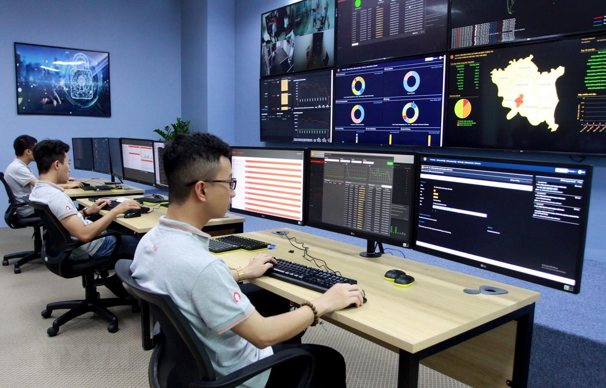 Quang cảnh Trung tâm điều hành an ninh mạng tỉnh Thái Bình
