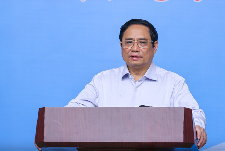 Chủ tịch UBND tỉnh Lâm Đồng dự Hội nghị trực tuyến toàn quốc về đẩy mạnh giải ngân vốn đầu tư công và thực hiện 3 Chương trình mục tiêu quốc gia