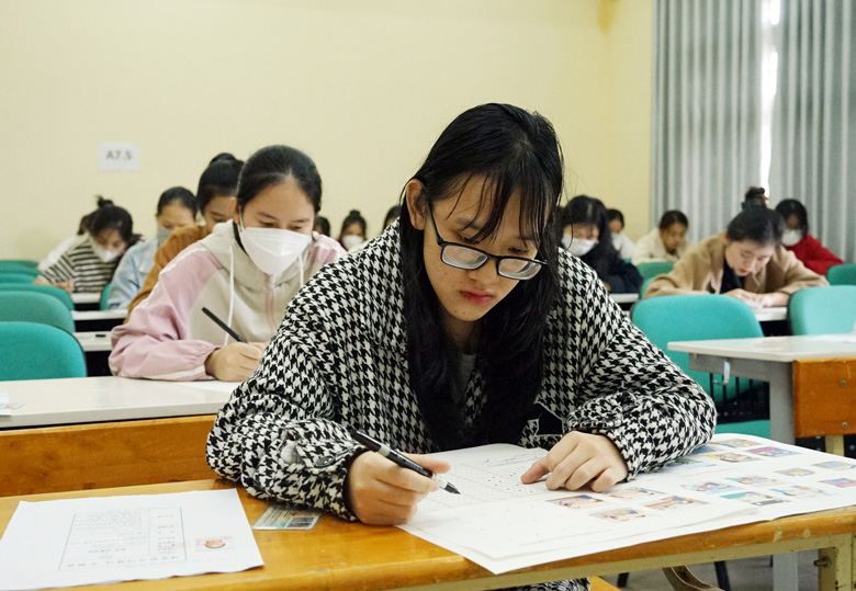 Hơn 150 thí sinh thi năng lực tiếng Hàn tại Trường Đại học Đà Lạt