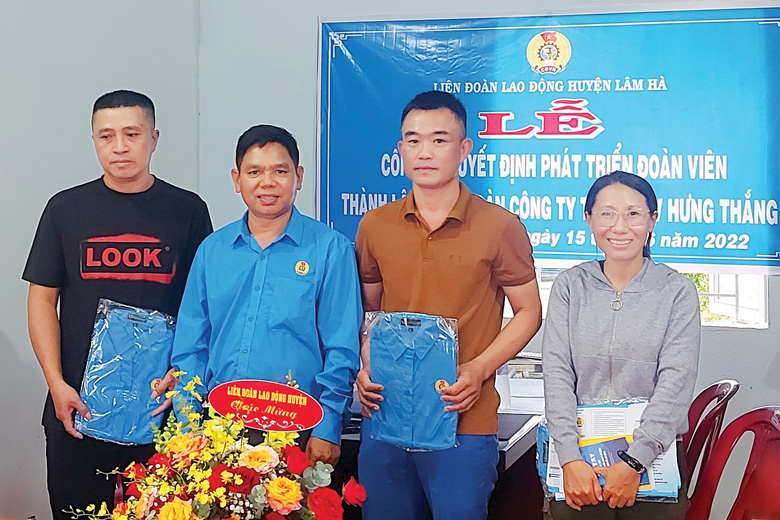 Phát triển tổ chức Công đoàn trong doanh nghiệp ngoài Nhà nước ở Lâm Hà