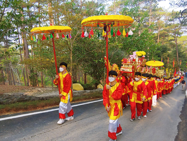 Tăng cường công tác quản lý nhà nước nhằm bảo tồn giá trị nguyên bản các lễ hội truyền thống dân tộc