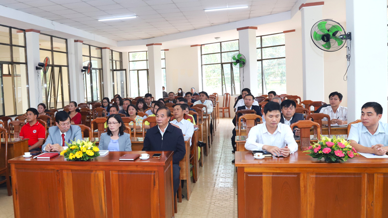 Bảo Lộc: Tọa đàm kỷ niệm 92 năm Ngày thành lập Hội Nông dân Việt Nam