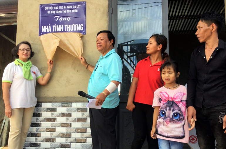 Khánh thành và bàn giao nhà tình thương cho gia đình người khuyết tật khó khăn ở xã Phi Tô, Lâm Hà