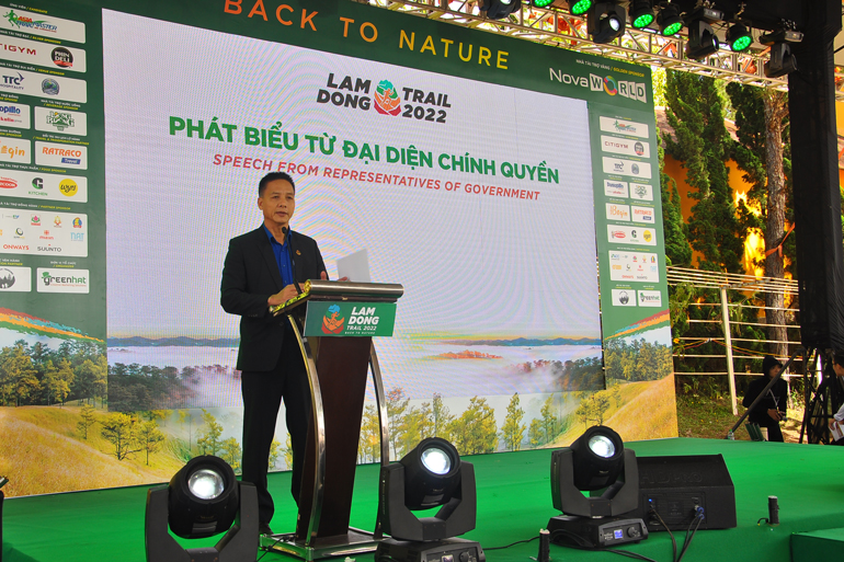 Ông Nguyễn Tiến Hải - Phó Giám đốc Sở Văn hóa Thể thao và Du lịch Lâm Đồng phát biểu tại lễ khai mạc 
