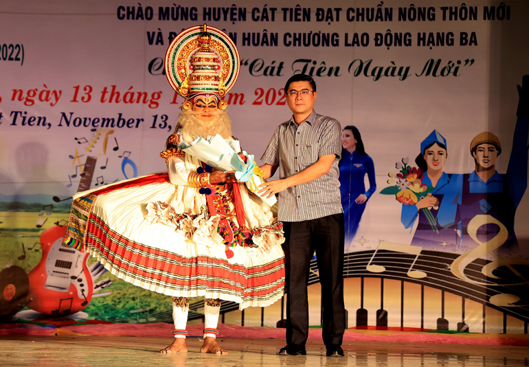 Giao lưu văn hóa Việt Nam - Ấn Độ tại Cát Tiên