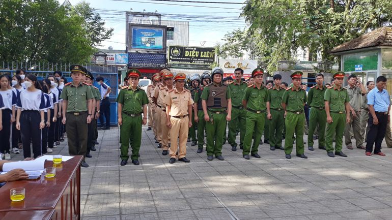 Công an huyện Cát Tiên ra quân đợt cao điểm nhằm đảm bảo an ninh trật tự trên địa bàn