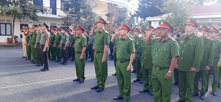 Công an huyện Di Linh tại buổi lễ ra quân cao điểm tấn công, trấn áp tội phạm