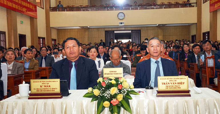 Lâm Đồng long trọng kỷ niệm 40 năm Ngày Nhà giáo Việt Nam