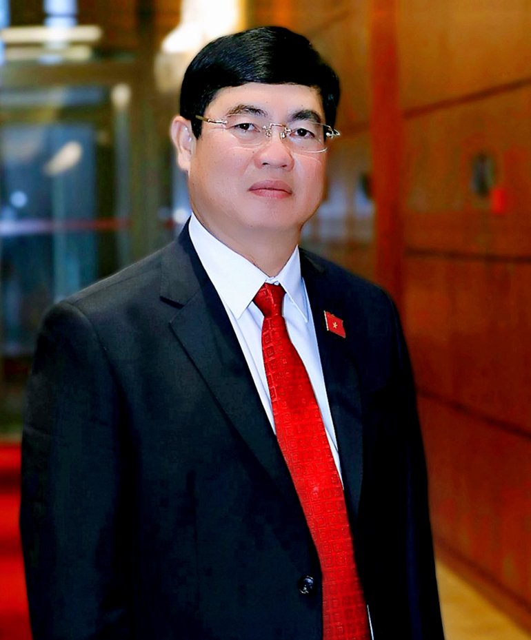 Trưởng Đoàn ĐBQH tỉnh Lâm Đồng Trần Đình Văn báo cáo cử tri về kết quả Kỳ họp thứ 4, Quốc hội khóa XV