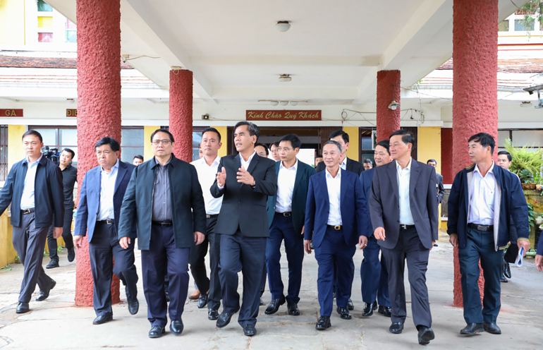 Thủ tướng Phạm Minh Chính và đoàn công tác thăm Ga xe lửa Đà Lạt