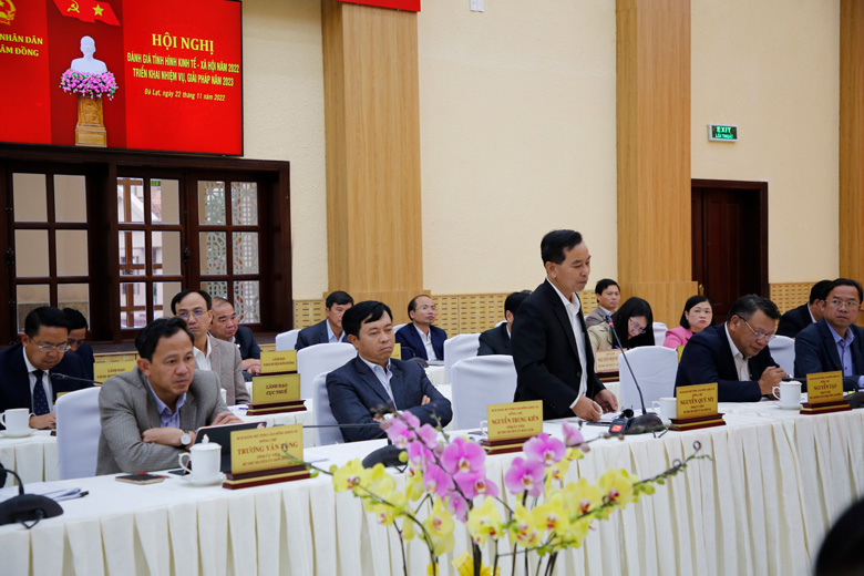 Bí thư Huyện uỷ Đạ Huoai Nguyễn Quý Mỵ phát biểu kiến nghị