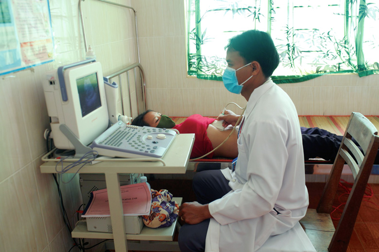 Trung tâm Y tế huyện Cát Tiên không ngừng nỗ lực chăm sóc sức khỏe người dân