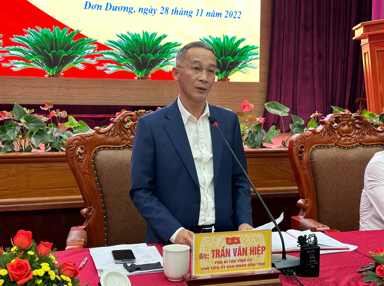 Chủ tịch UBND tỉnh Lâm Đồng Trần Văn Hiệp phát biểu kết luận buổi làm việc