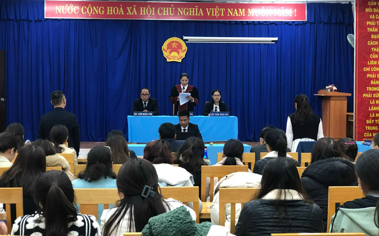 Phiên tòa giả định giải quyết tranh chấp lao động tại Công ty Sunfell Việt Nam