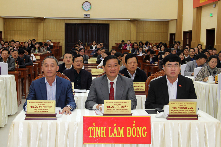 Các đồng chí Thường trực Tỉnh ủy dự Hội nghị tại điểm cầu Lâm Đồng