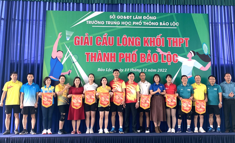 Bảo Lộc: Hơn 50 vận động viên tranh tài tại giải cầu lông khối THPT