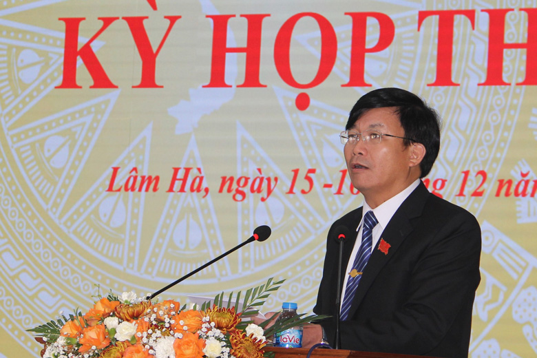Bí thư Huyện ủy, Chủ tịch HĐND huyện Lâm Hà Hoàng Thanh Hải phát biểu bế mạc kỳ họp