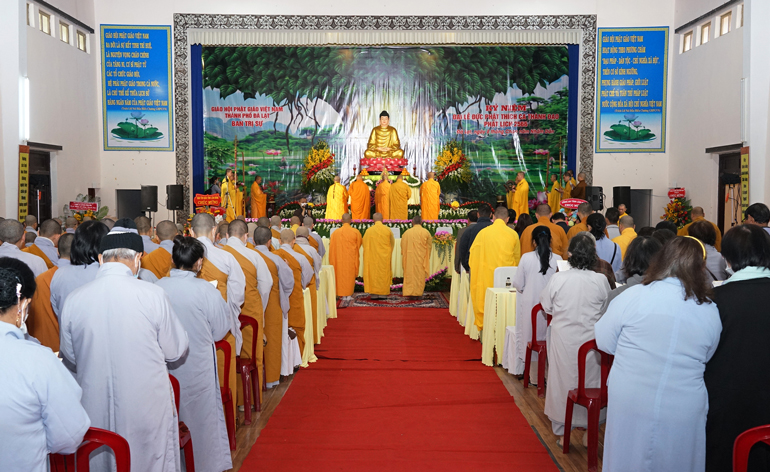 Quang cảnh Lễ Kỷ niệm Ngày Đức Phật Thích Ca thành đạo