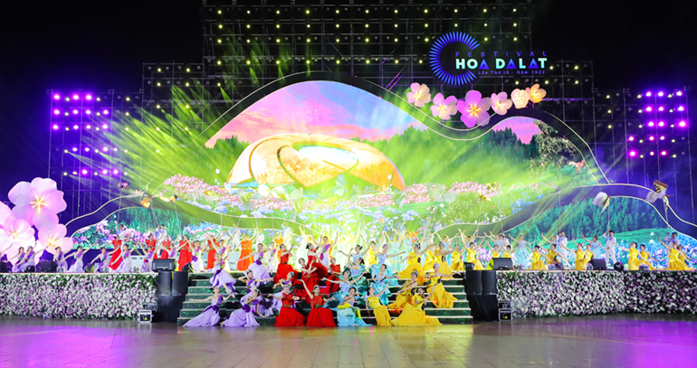Đêm khai mạc Festival Hoa Đà Lạt rực rỡ sắc màu